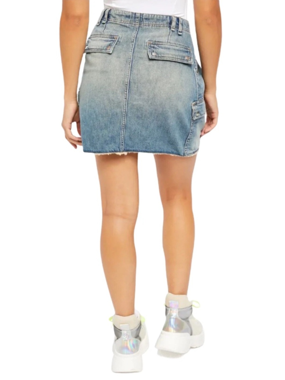 We The Free People Women's Icon Wash Blue Denim Jean Mini Cargo Skirt Size 29 - Picture 3 of 15